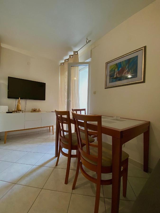 Apartman Monika Near The Beach Сплит Экстерьер фото